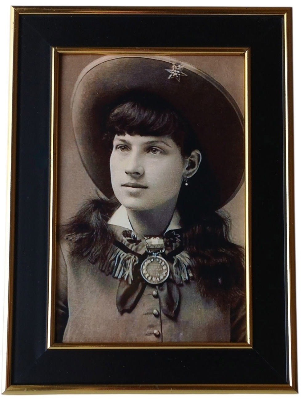 Annie Oakley was a American sharpshooter Western country cowgirl Wild West Oulaw
